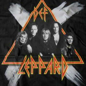 Def Leppard Triangle New Tee XL